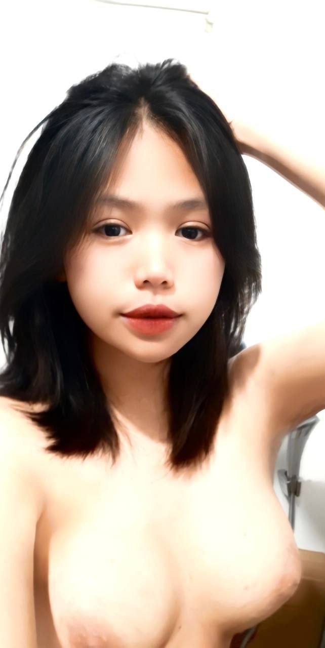 Bố chuốc thuốc kích dục phang người tình của con trai tương lai khi phát hiện làm người mẫu đồ lót