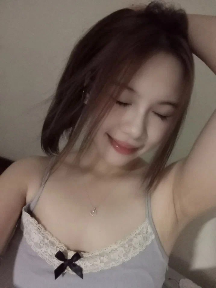 Cuộc sống đời thường dâm đãng và hài hước của một cặp đôi nóng bỏng, xuất hiện trước ống kính khi không trang điểm~ quan hệ tình dục??