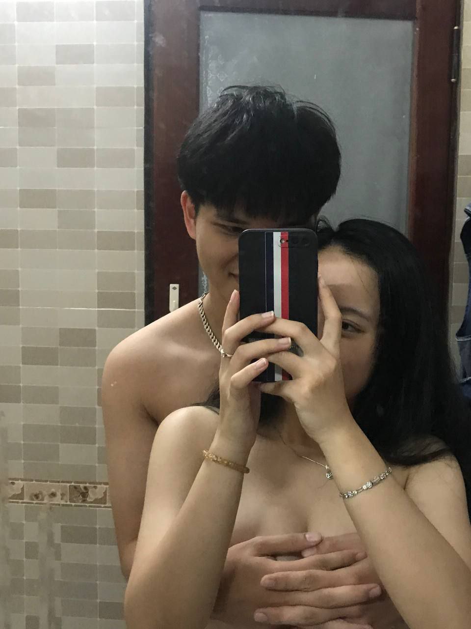Ngày 12 tháng 7 năm 2023_Nữ thư ký xinh đẹp